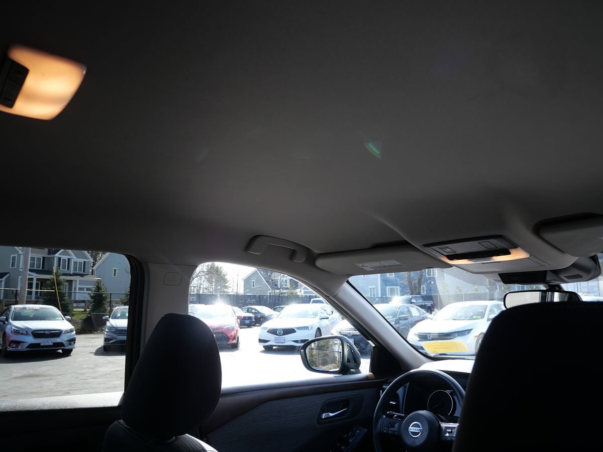 Used 2021 Nissan Rogue SV image 28