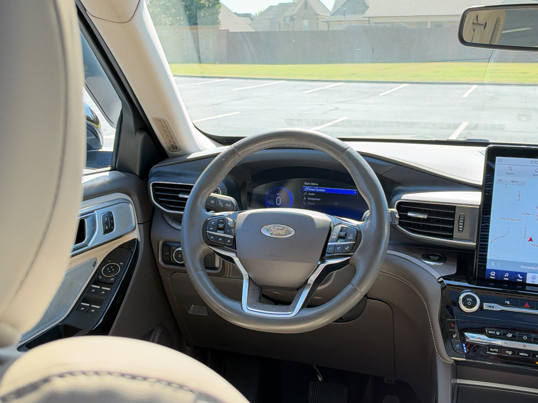Used 2023 Ford Explorer Platinum w/ Technology Package AWD/4WD image 23