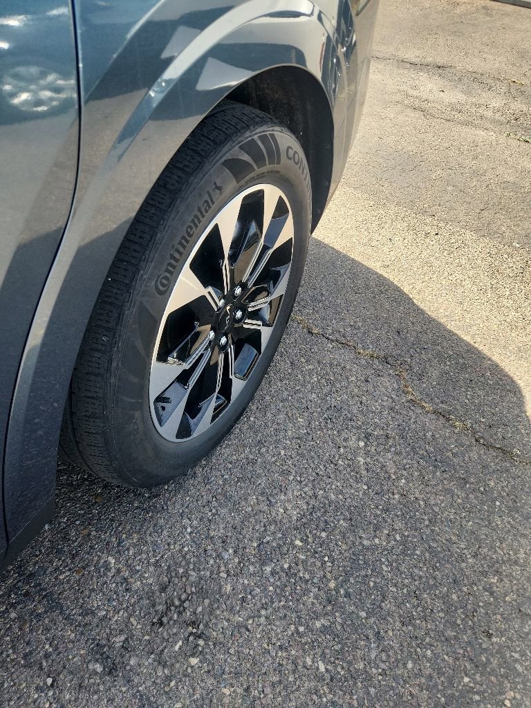 Used 2024 Kia Carnival EX FWD image 7