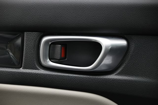 Used 2023 Honda Civic Touring image 16
