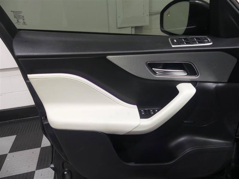 Used 2018 Jaguar F-PACE S AWD/4WD image 18