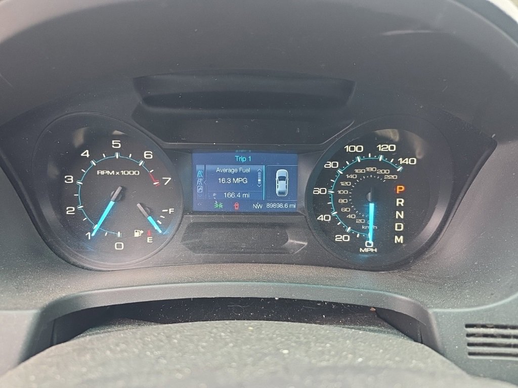 Used 2015 Ford Explorer XLT image 12