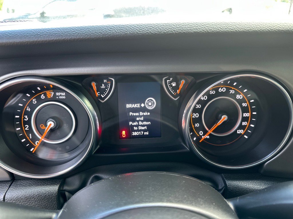 Used 2022 Jeep Gladiator Willys image 27