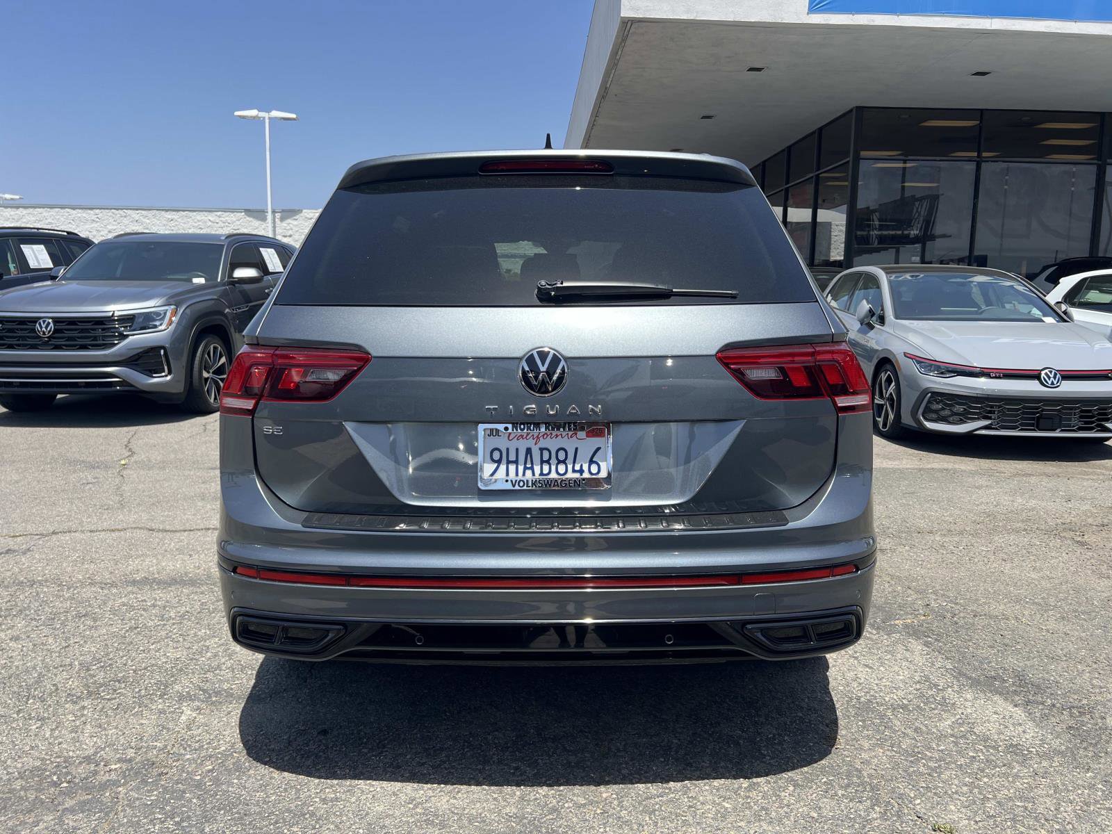 Certified 2023 Volkswagen Tiguan SE R-Line FWD image 26