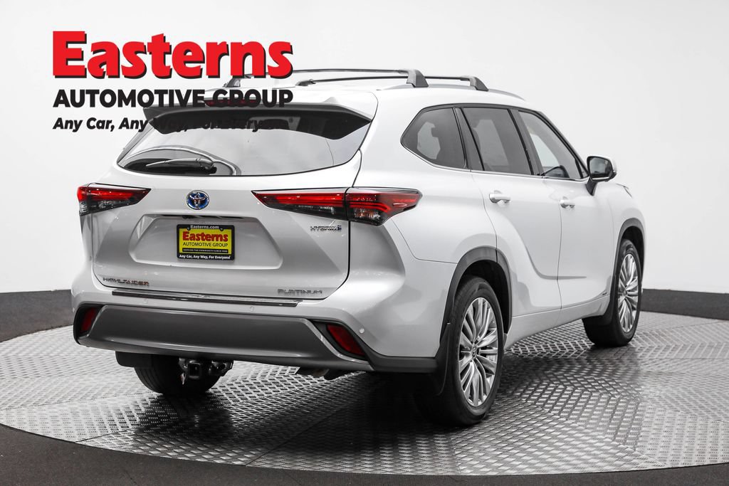 Used 2024 Toyota Highlander Platinum AWD/4WD image 5