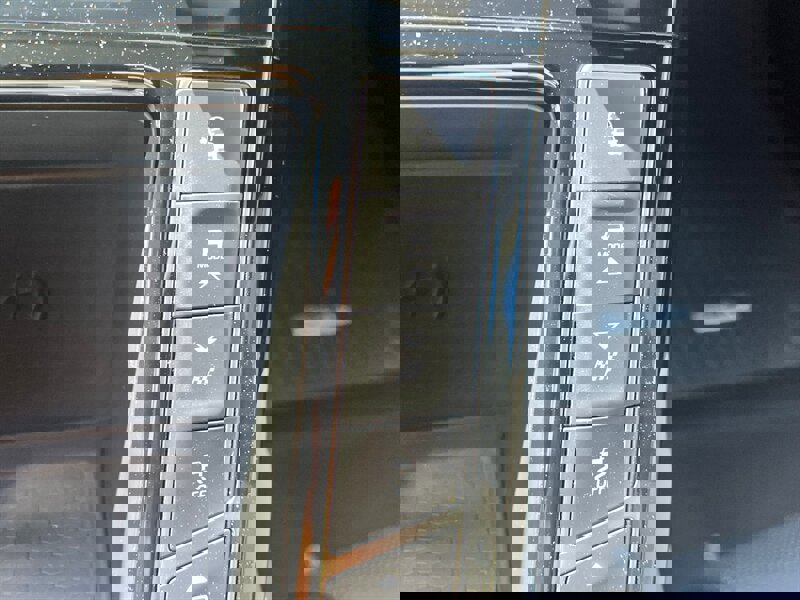 Used 2022 Jaguar I-PACE HSE image 39