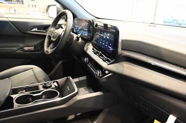 New 2026 Chevrolet Equinox LT w/ Convenience Package II image 13