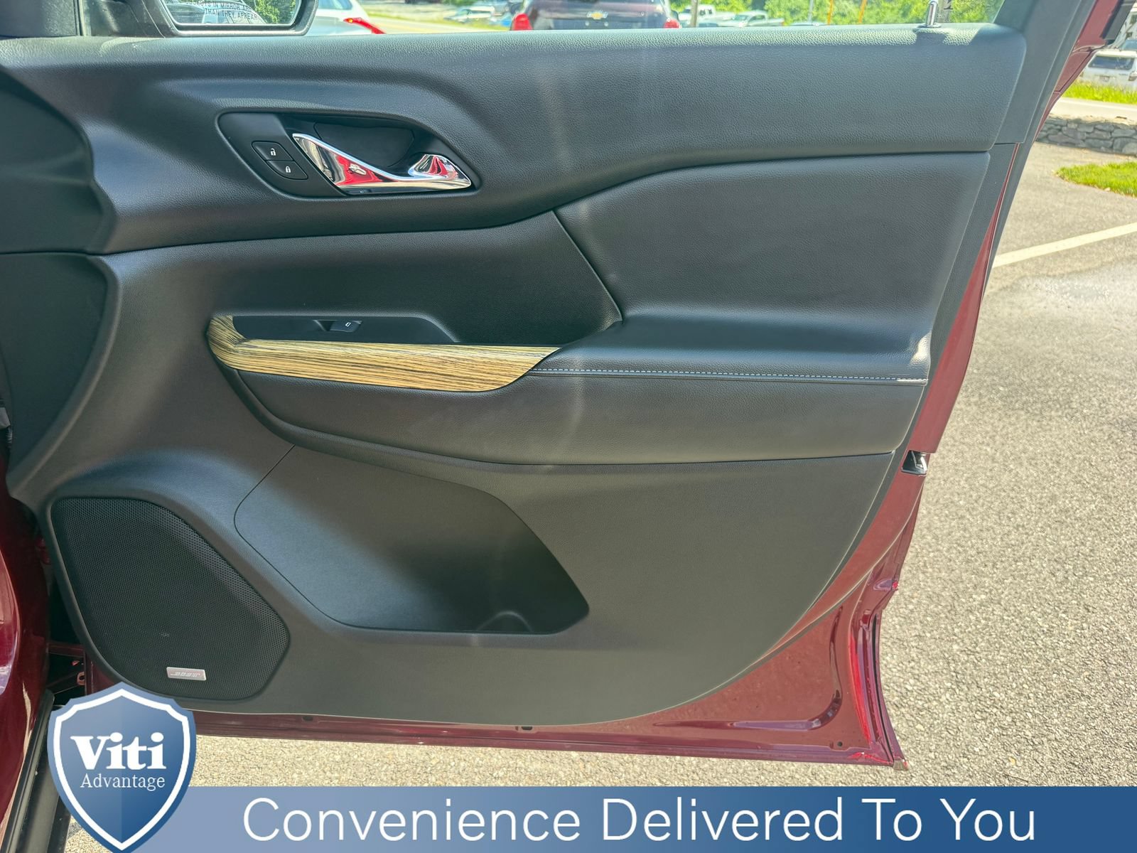 Used 2017 GMC Acadia Denali w/ Technology Package AWD/4WD image 29