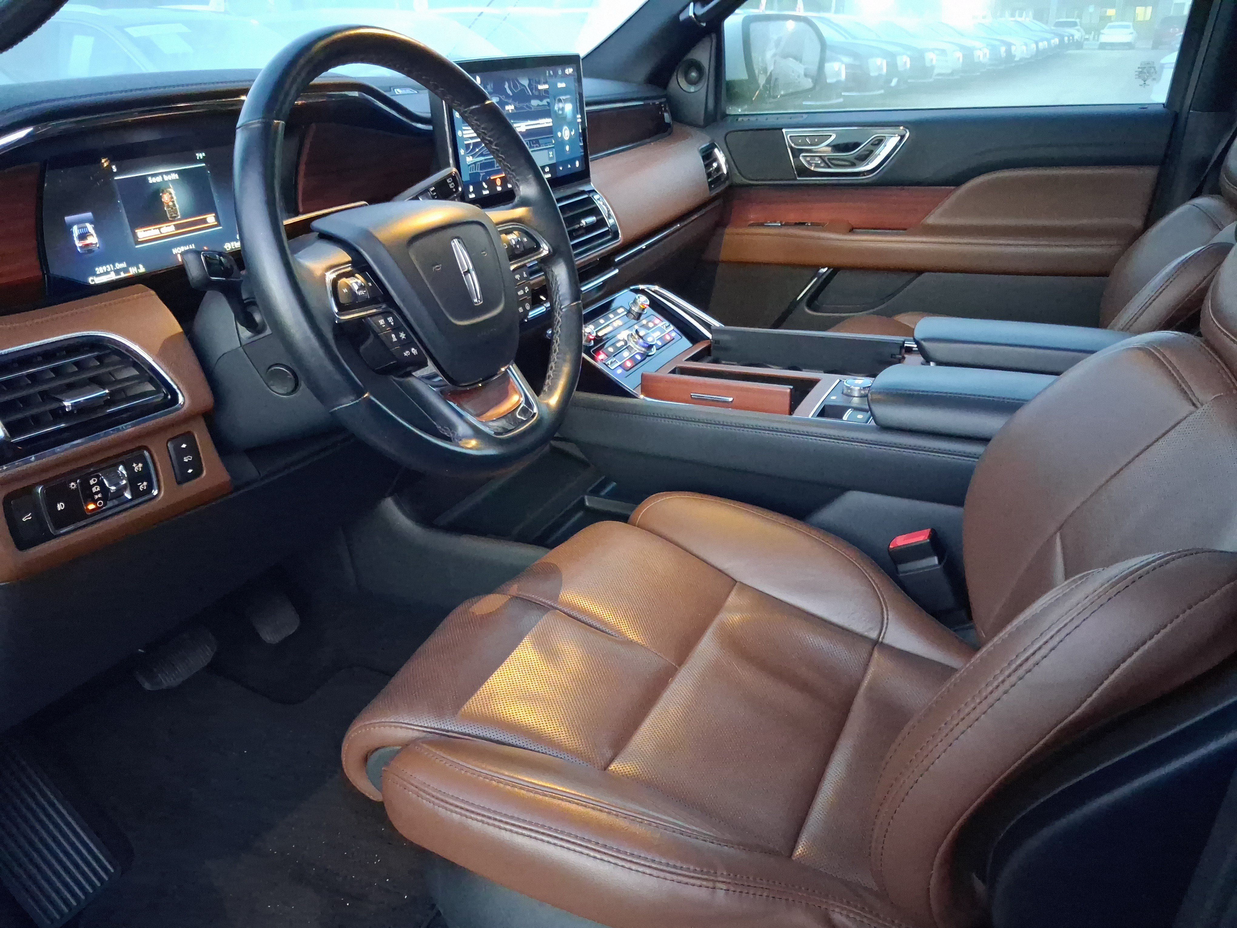 Certified 2023 Lincoln Navigator Reserve w/ Monochromatic Package AWD/4WD image 11