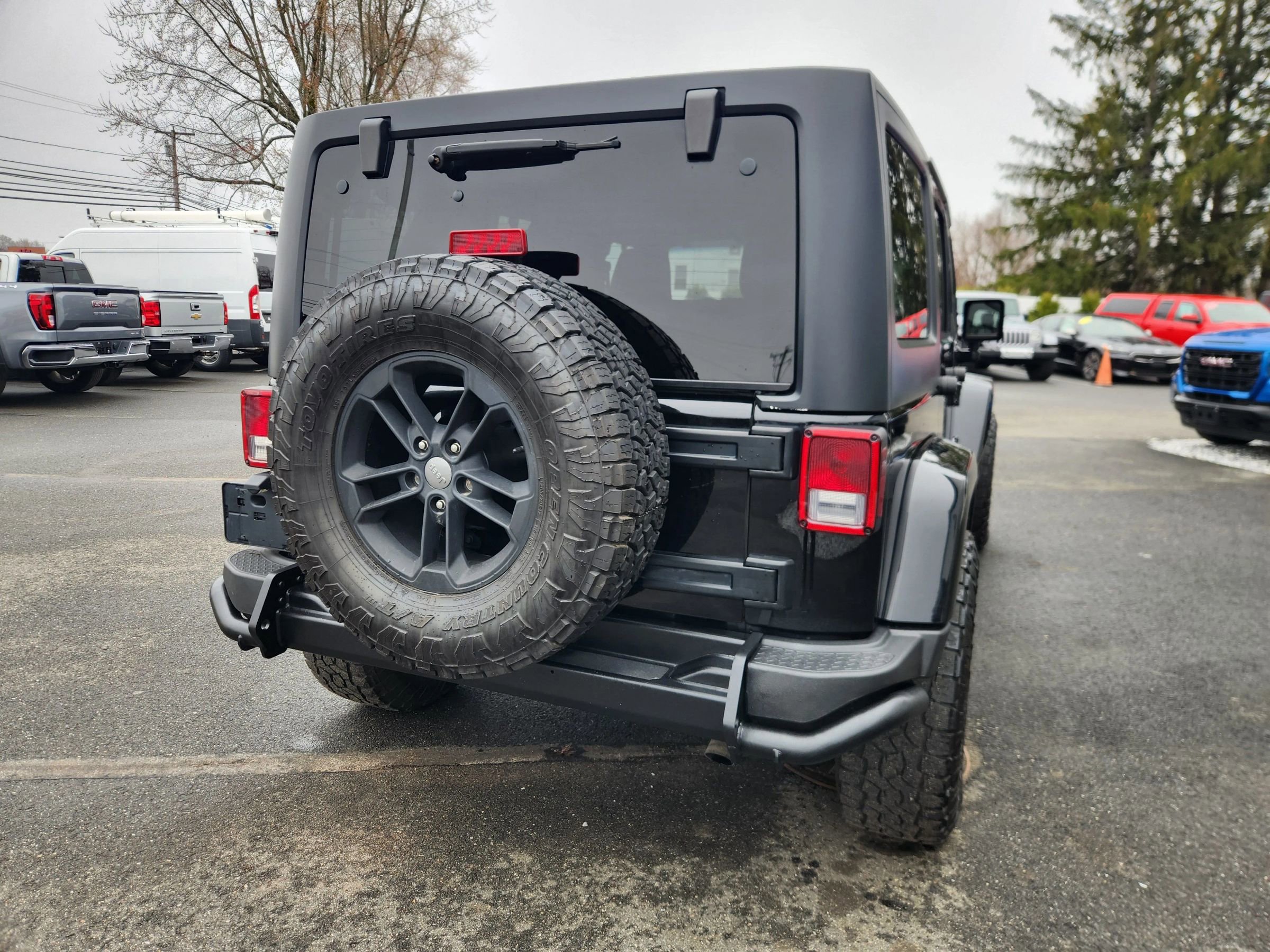 Used 2017 Jeep Wrangler Unlimited Sahara AWD/4WD image 17