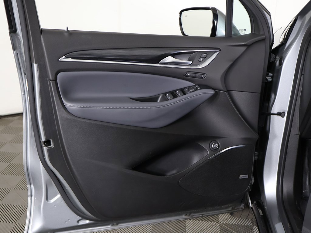 Used 2024 Buick Enclave Premium image 27