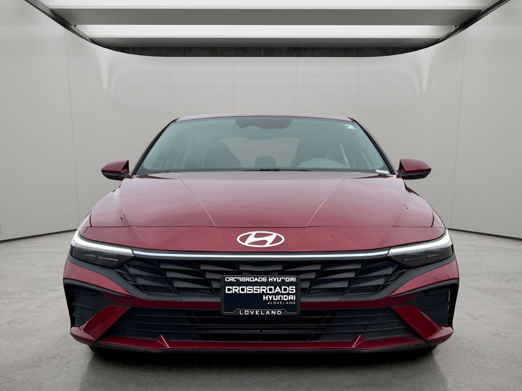Used 2025 Hyundai Elantra SE FWD image 8