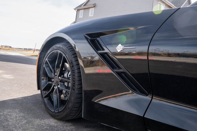 Used 2018 Chevrolet Corvette Stingray Coupe w/ 1LT image 39