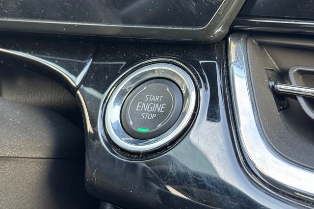 Certified 2025 Chevrolet Trax RS w/ Driver Confidence Package image 32