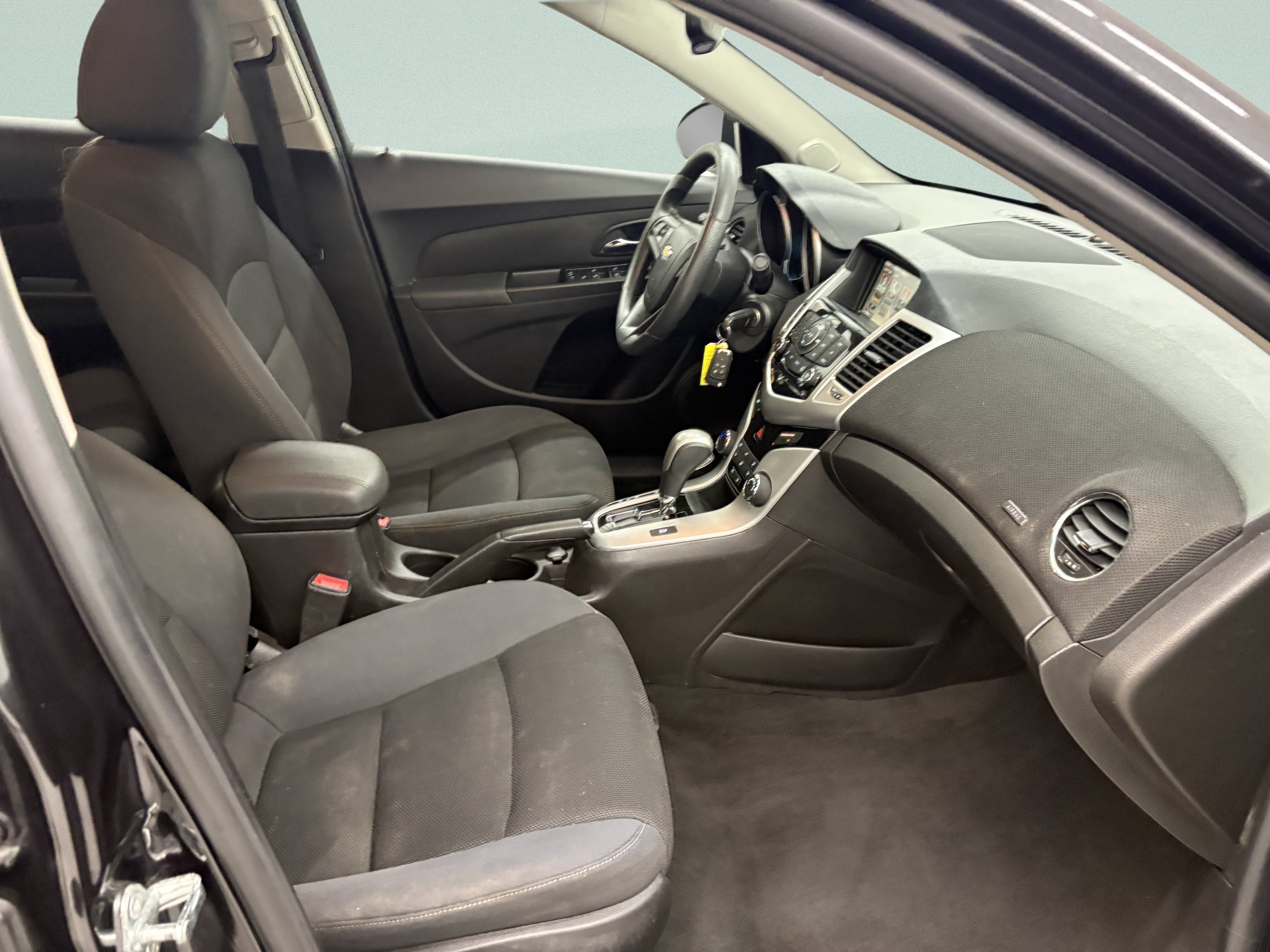 Used 2016 Chevrolet Cruze LT FWD image 20
