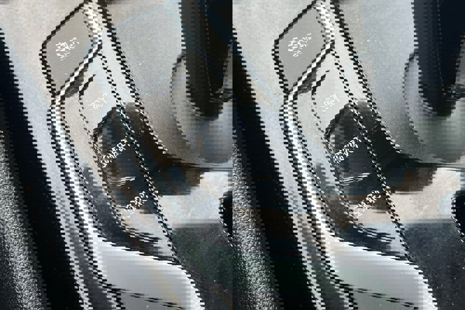 Used 2020 BMW 530e w/ Convenience Package image 29