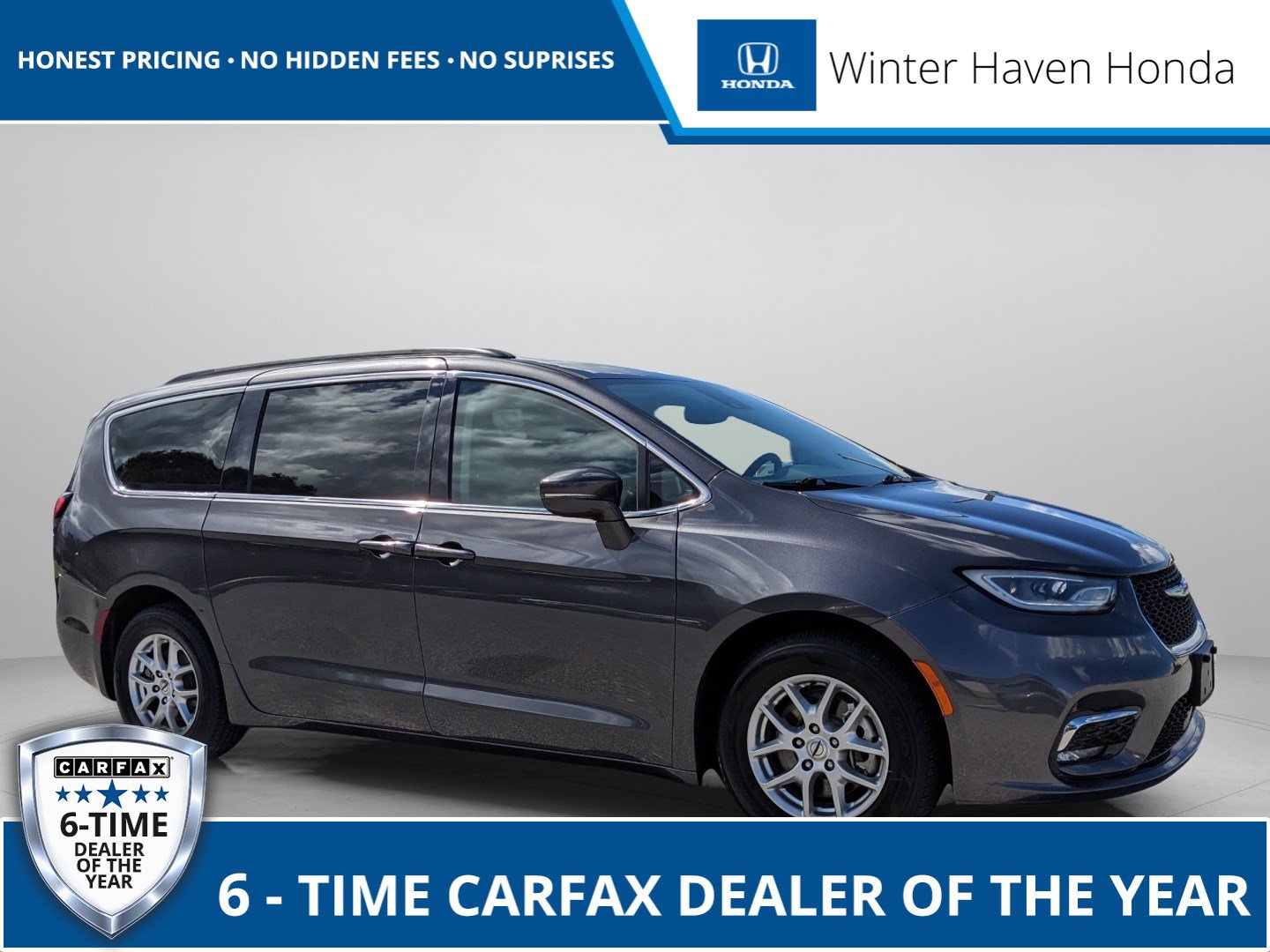 Used 2022 Chrysler Pacifica Touring-L FWD image 1