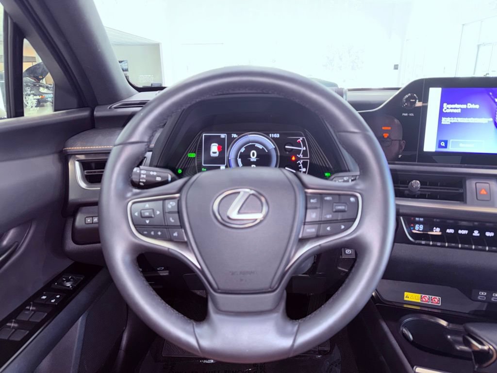 Certified 2023 Lexus UX 250h FWD w/ Accessory Package (Z1) image 18