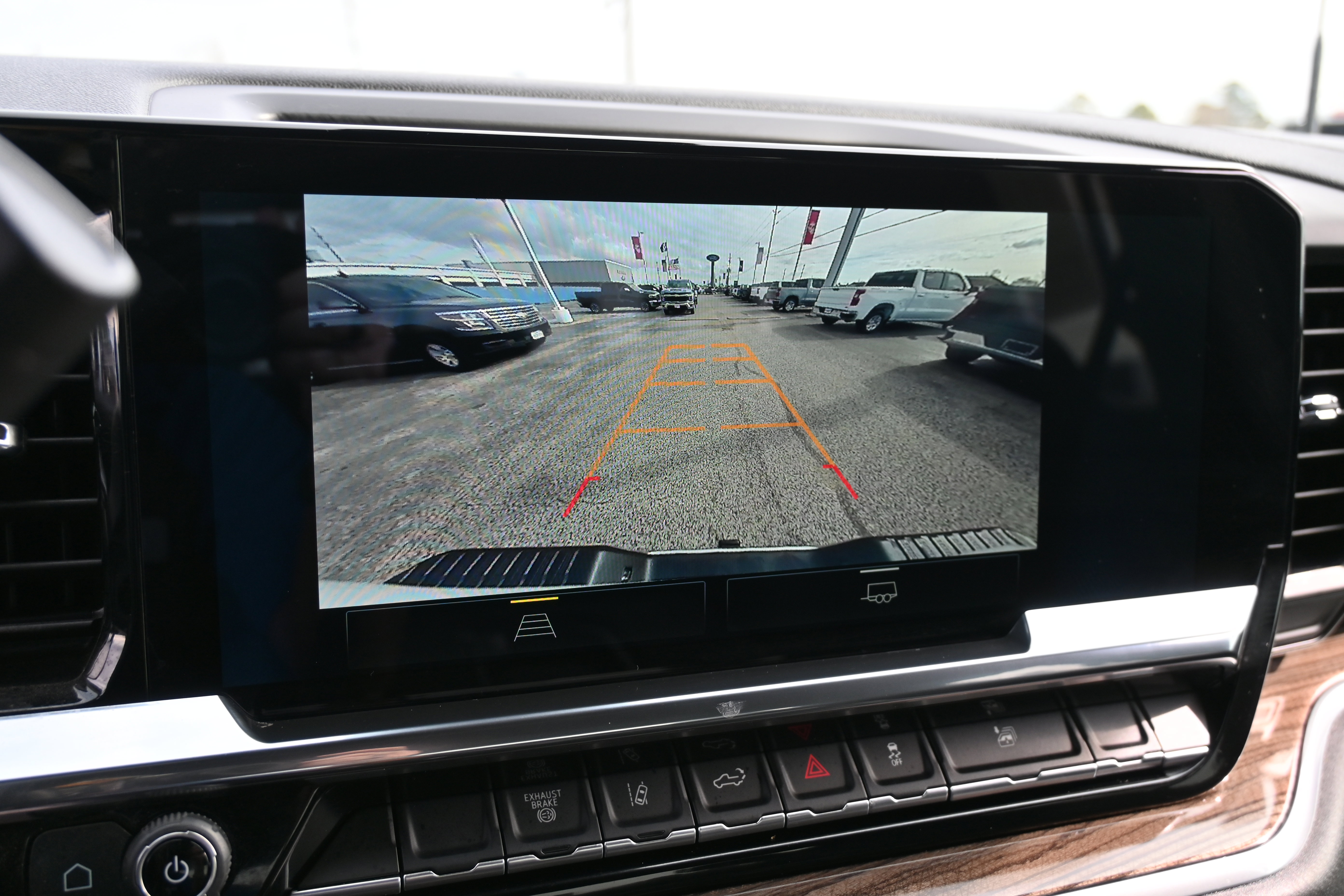 Used 2025 Chevrolet Silverado 2500 LT w/ Convenience Package image 25