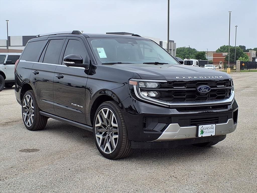 New 2026 Ford Expedition Platinum w/ Platinum Ultimate Package AWD/4WD image 3