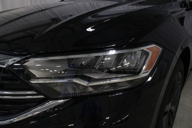 Used 2024 Volkswagen Jetta SE w/ Panoramic Sunroof Package FWD image 33