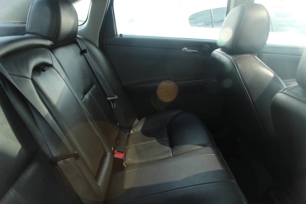 Used 2014 Chevrolet Impala LTZ image 12
