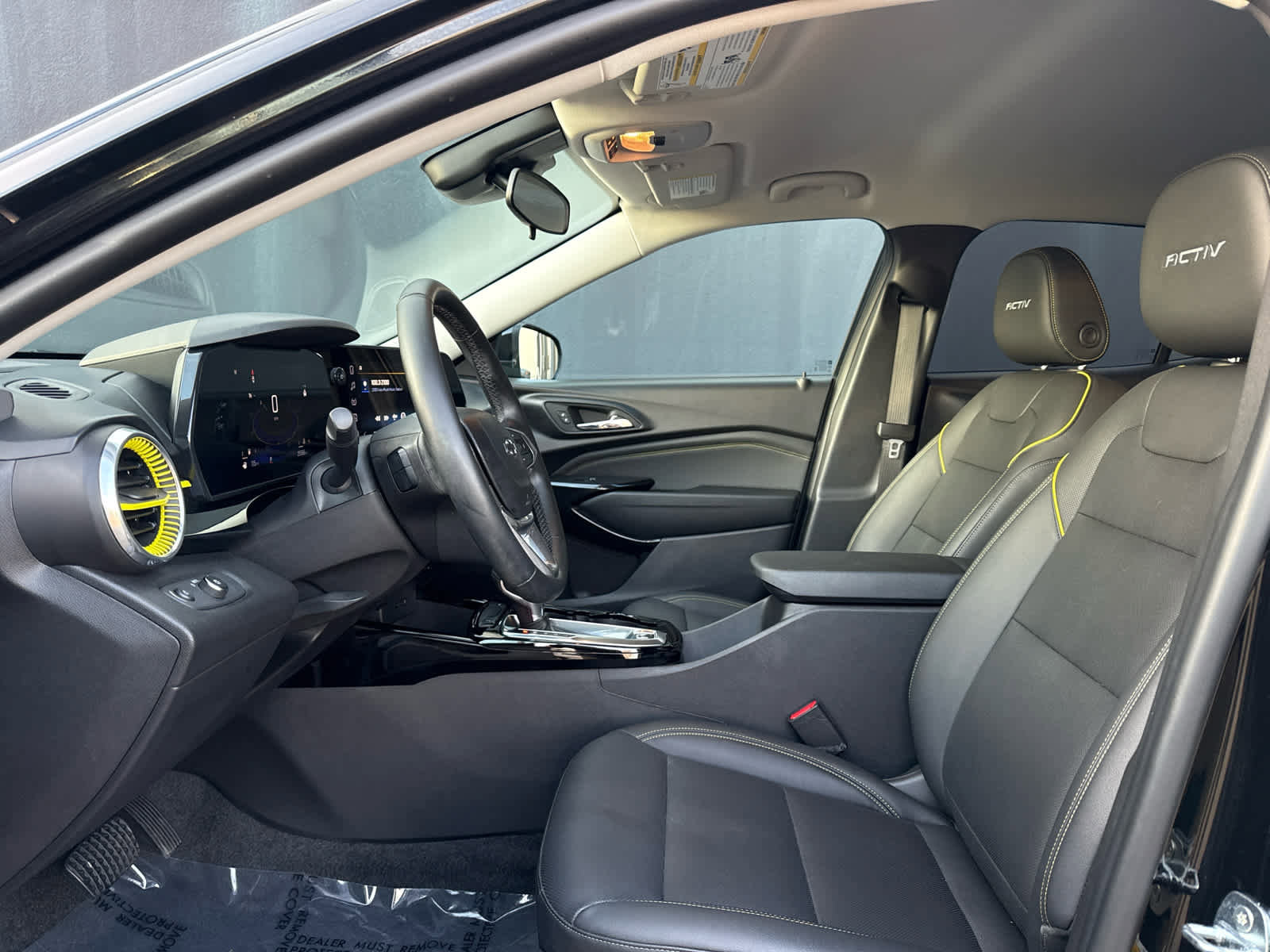 Used 2024 Chevrolet Trax ACTIV FWD image 10