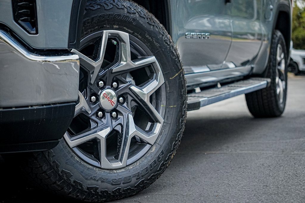 New 2026 GMC Sierra 1500 SLT image 2