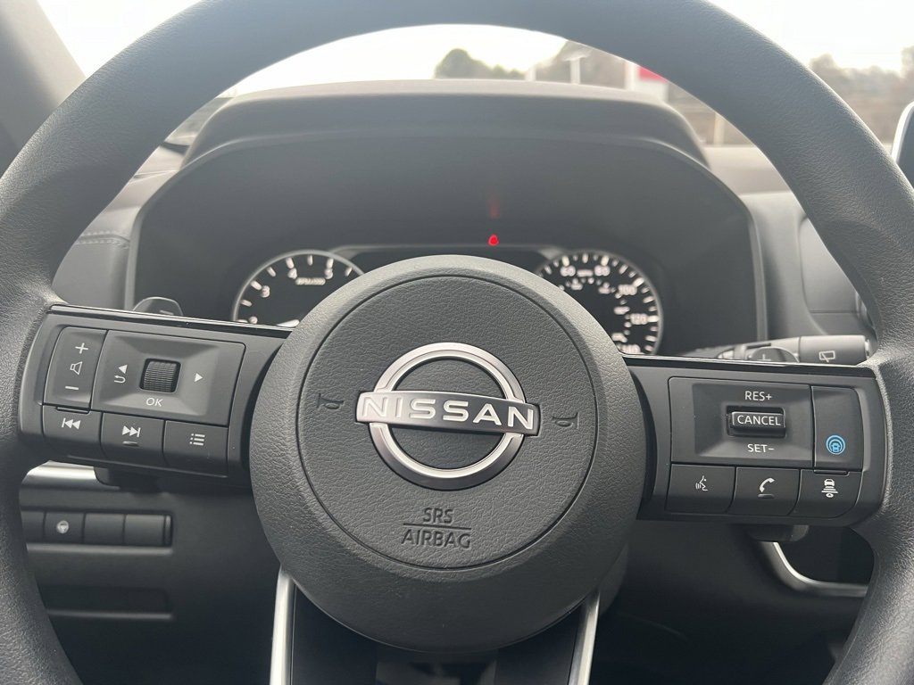 Used 2023 Nissan Rogue SV image 17