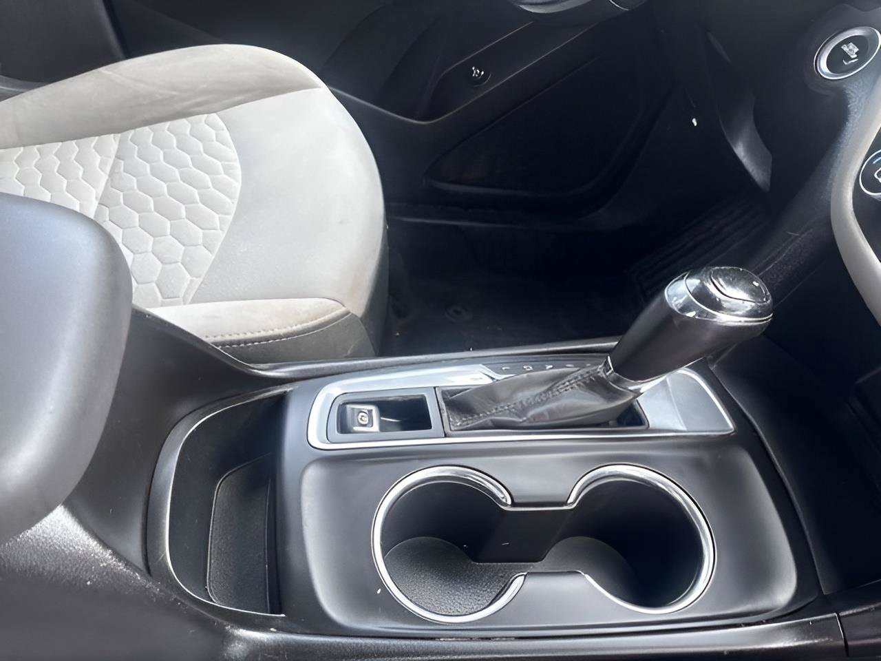 Used 2019 Chevrolet Equinox LT FWD image 14