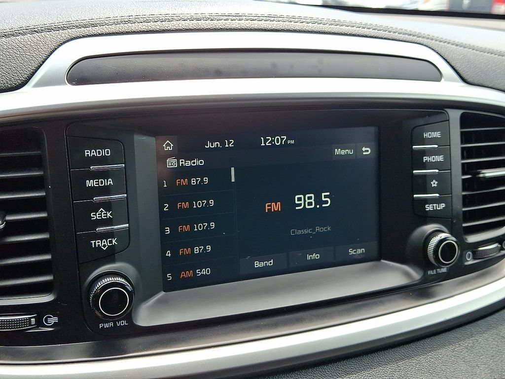 Used 2020 Kia Sorento S FWD image 17