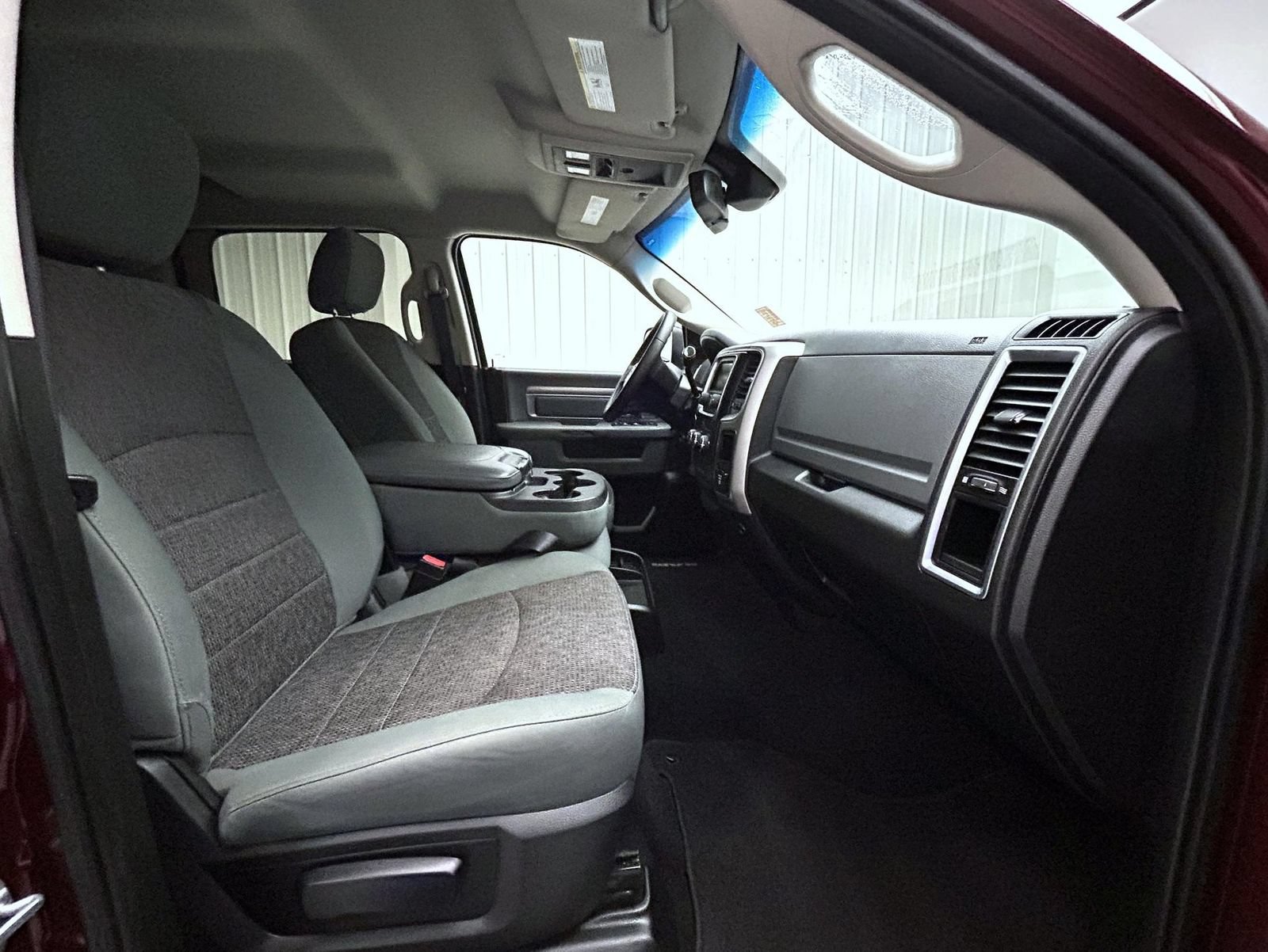 Used 2016 RAM 2500 SLT w/ Cold Weather Group AWD/4WD image 15