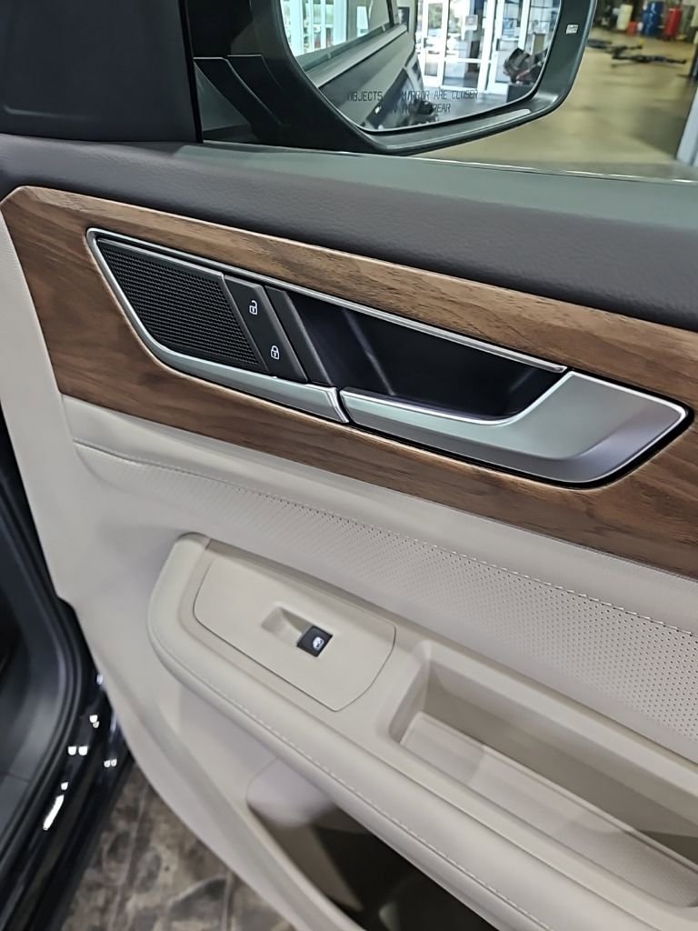 New 2026 Volkswagen Atlas SE image 12