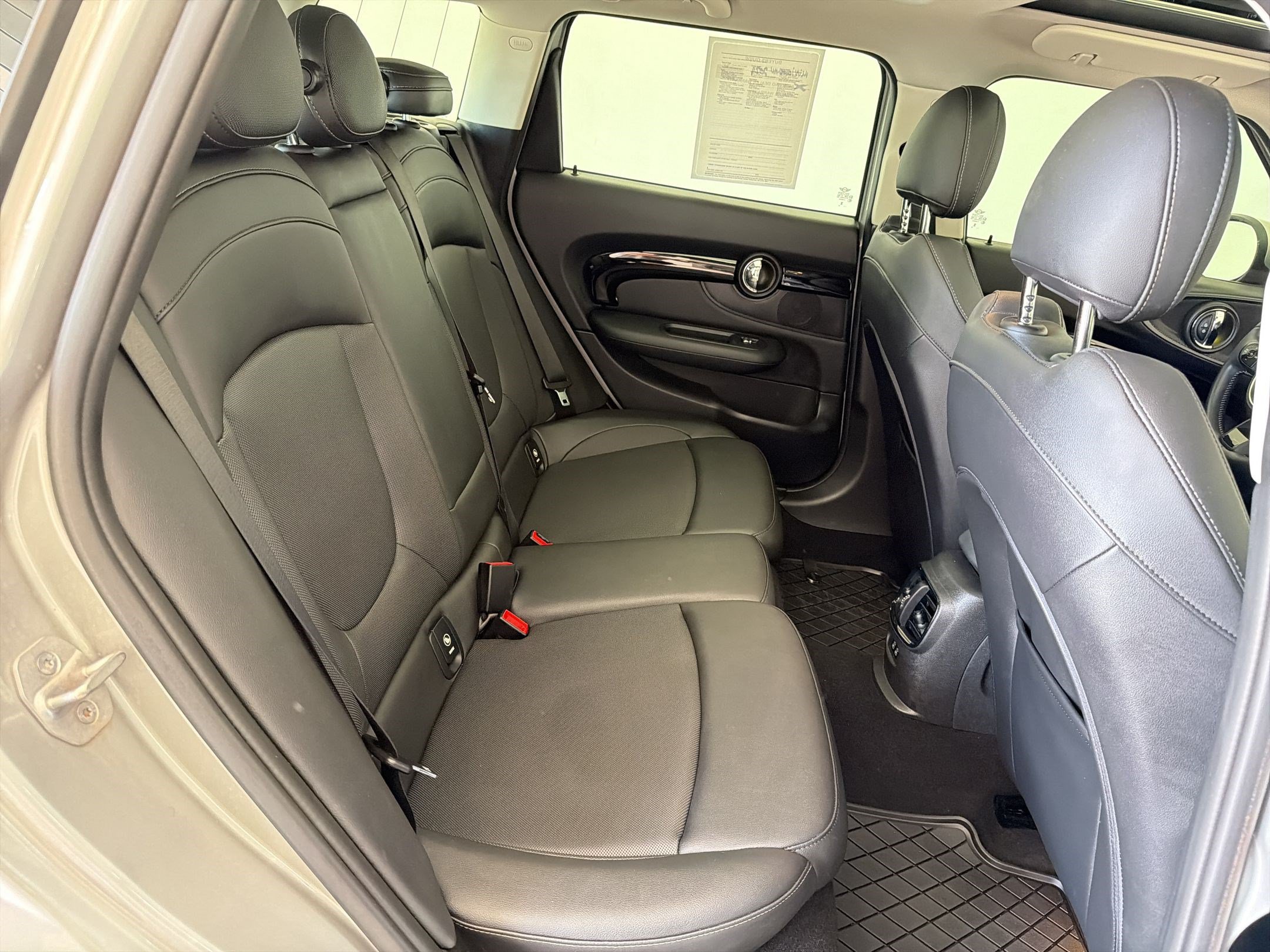 Used 2024 MINI Cooper Clubman S FWD image 29