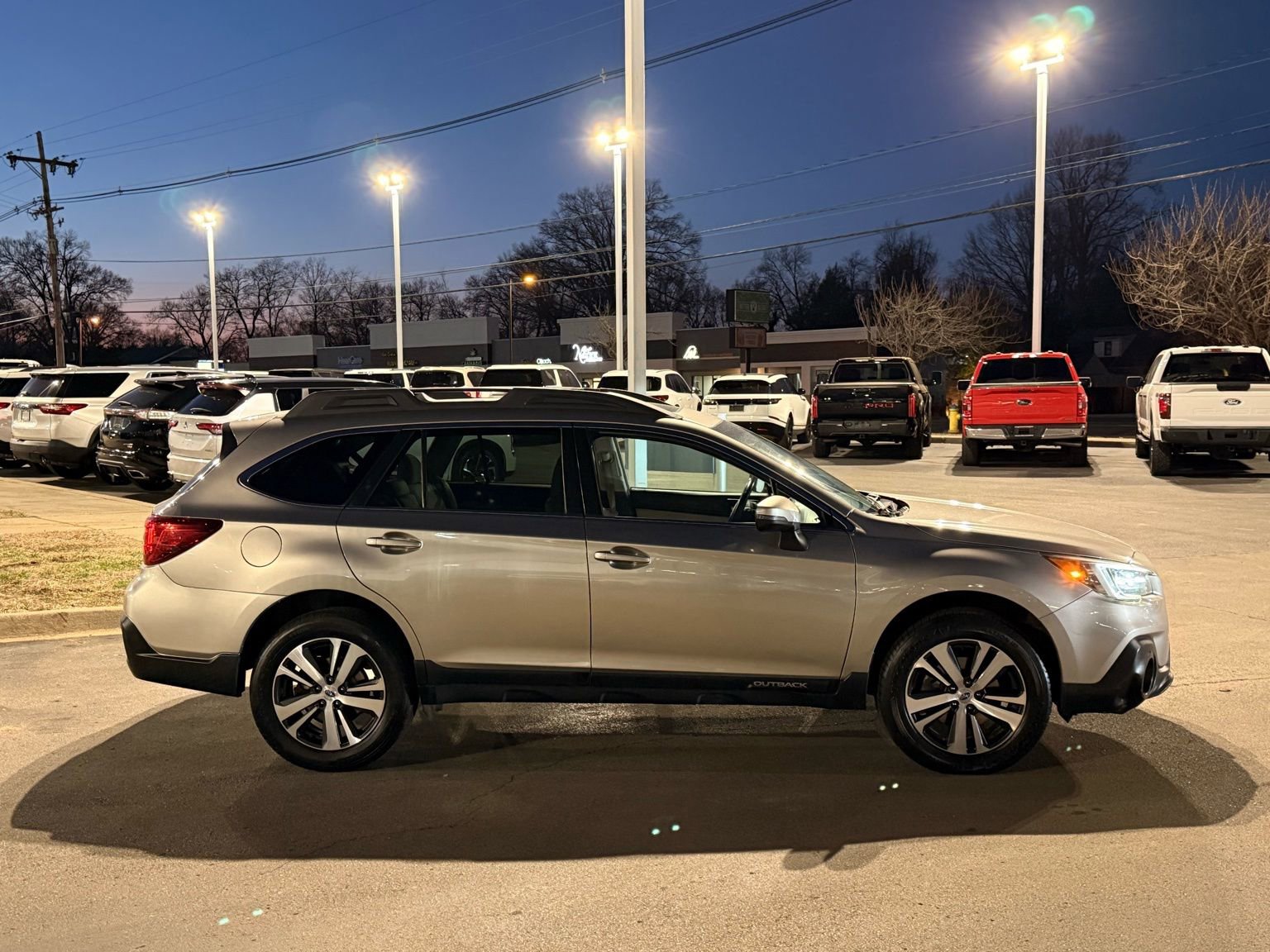 Used 2018 Subaru Outback 2.5i Limited image 5