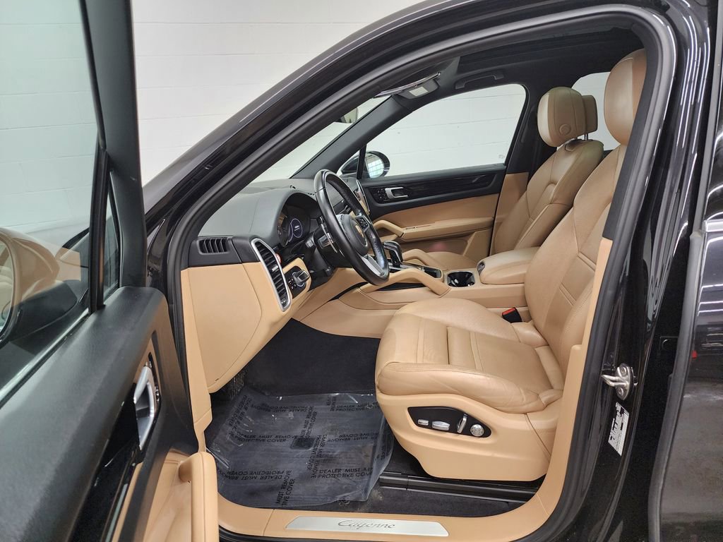 Used 2019 Porsche Cayenne AWD/4WD image 12