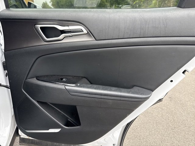 Used 2023 Kia Sportage EX image 11