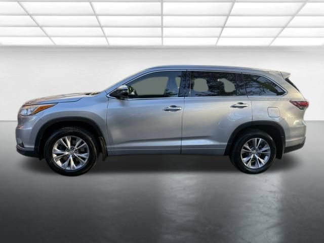 Used 2015 Toyota Highlander XLE image 8