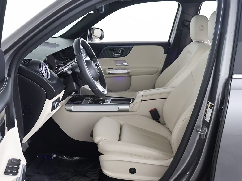 Used 2024 Mercedes-Benz GLB 250 4MATIC w/ Driver Assistance Package image 26