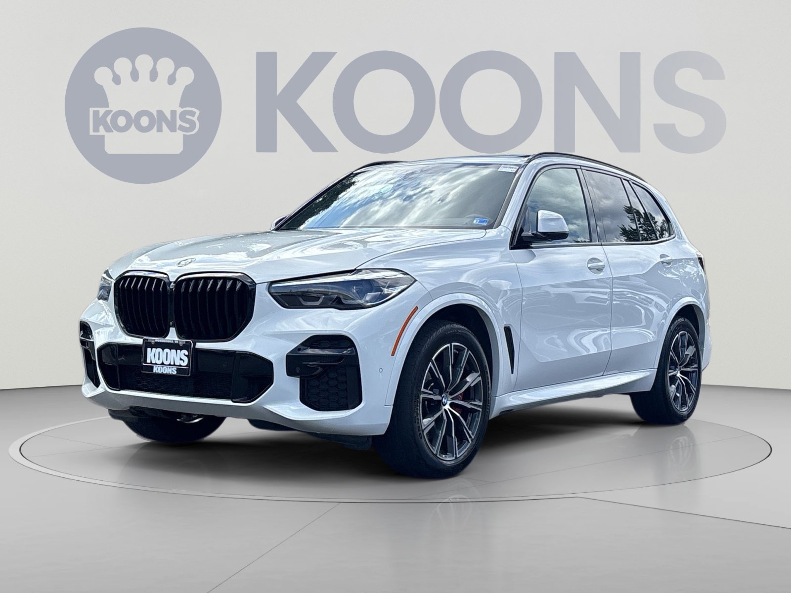 Used 2023 BMW X5 xDrive40i w/ M Sport Package AWD/4WD image 1