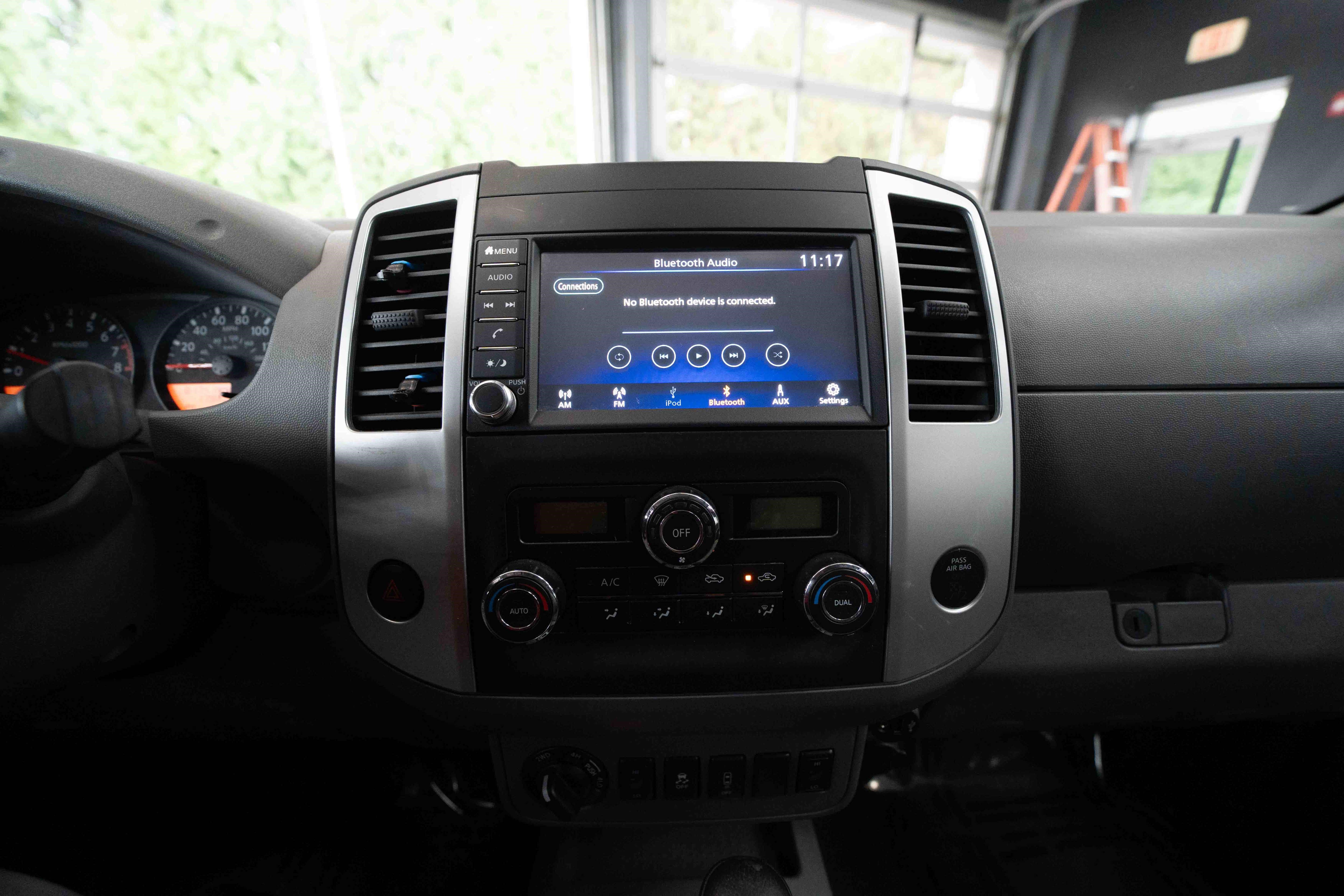 Used 2020 Nissan Frontier SV AWD/4WD image 17