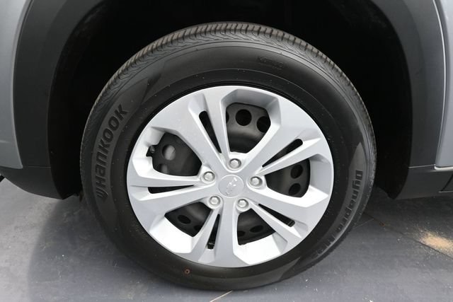 Used 2024 Chevrolet Trax LS FWD image 21