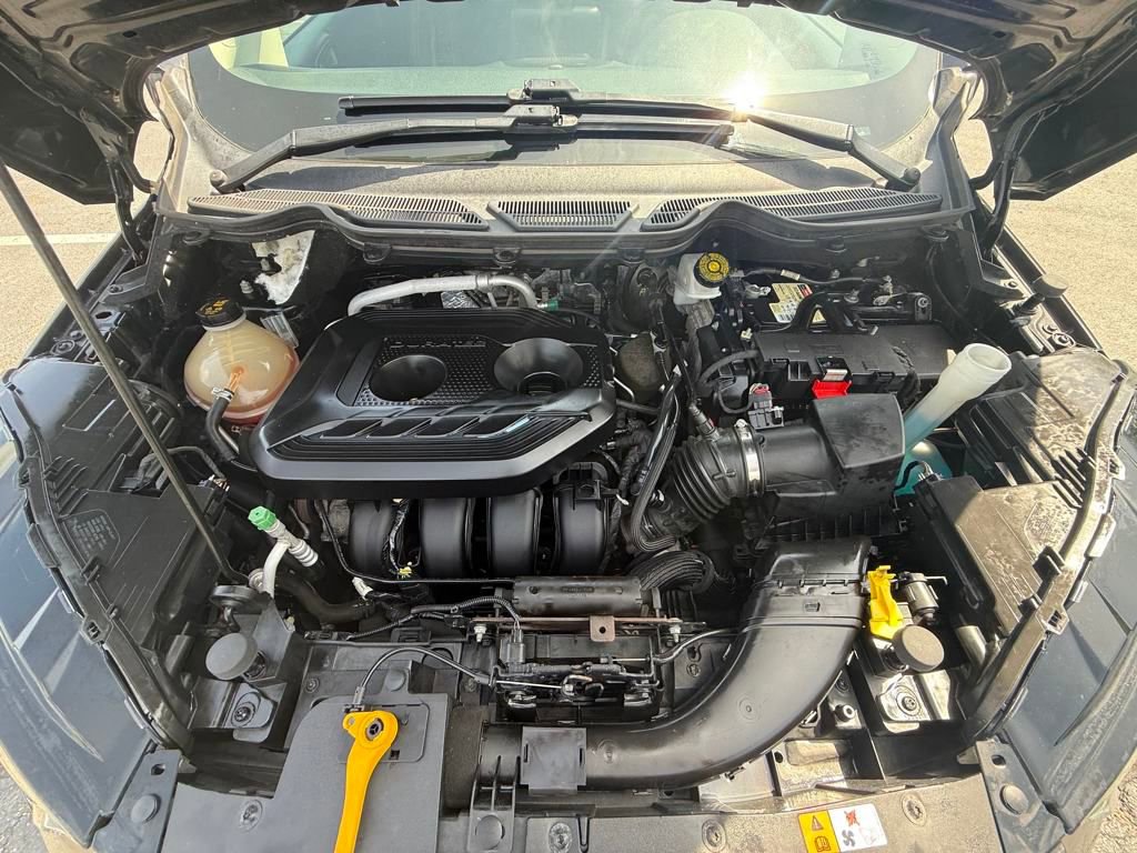 Used 2018 Ford EcoSport SES w/ SES Cold Weather Package image 12