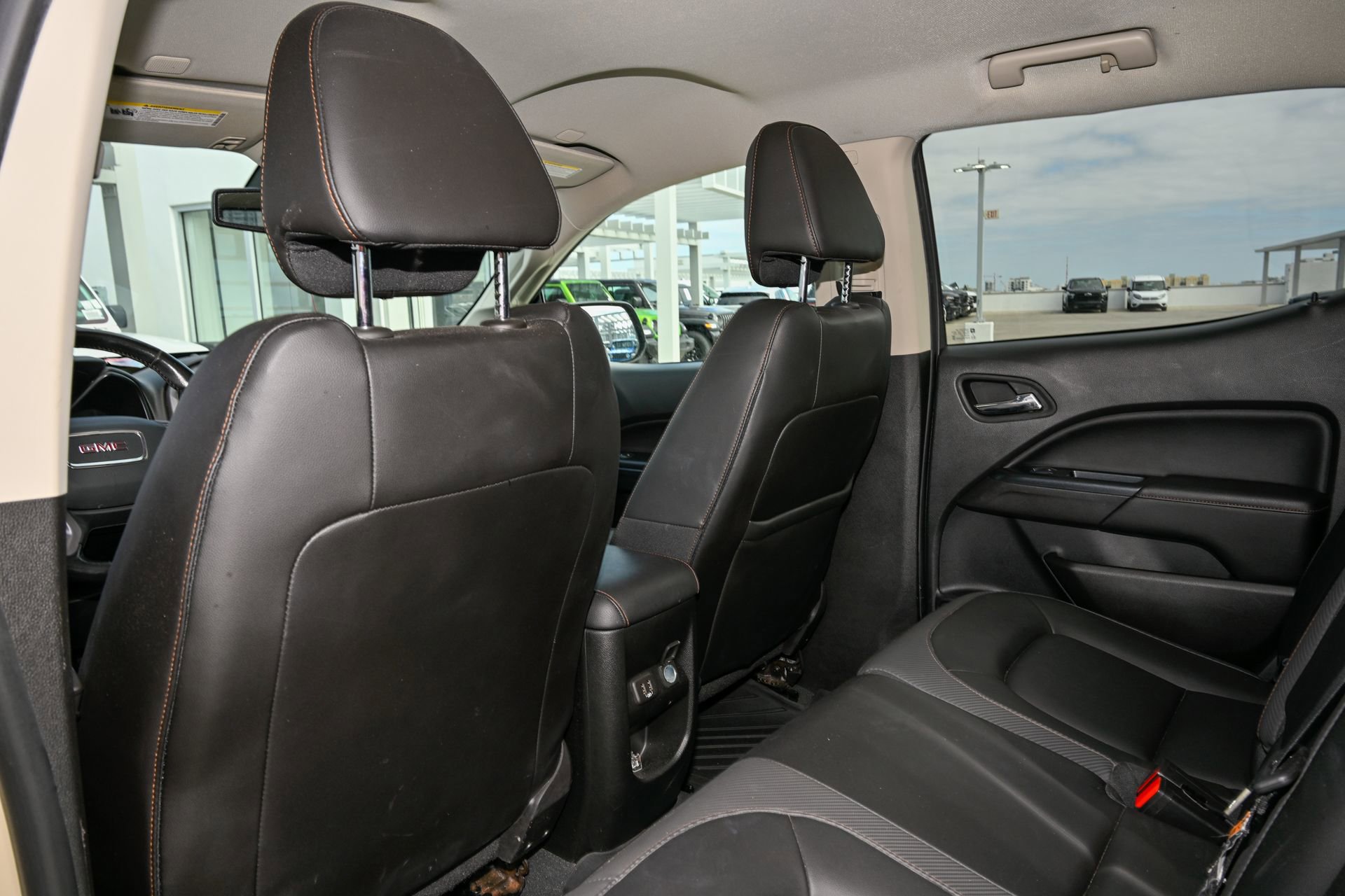 Used 2022 GMC Canyon AT4 image 18