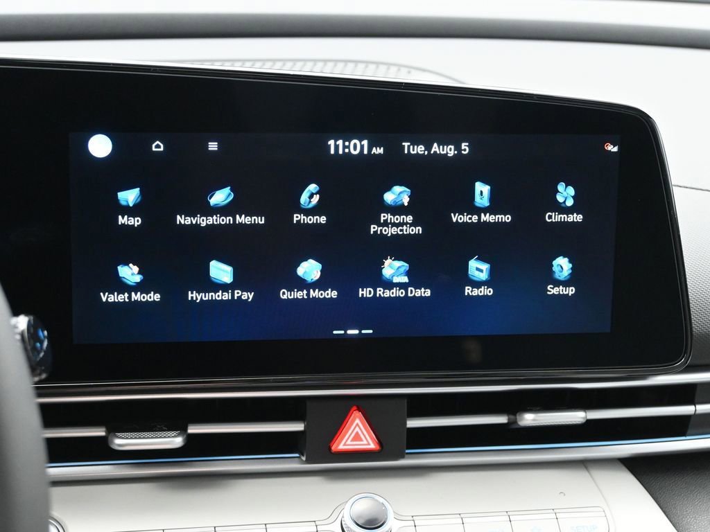 New 2025 Hyundai Elantra Limited image 15