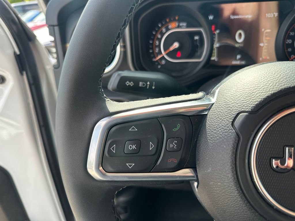Used 2026 Jeep Wrangler Unlimited Sahara AWD/4WD image 19