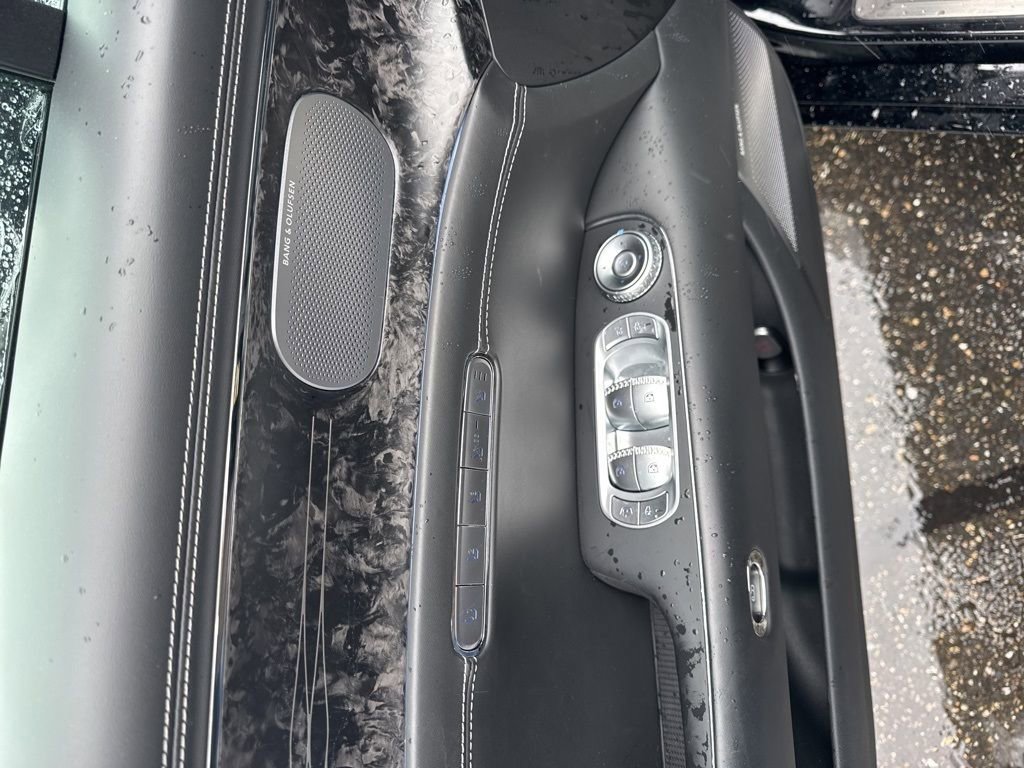 Used 2024 Genesis G90 3.5T image 15