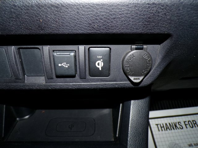 Used 2020 Toyota Tacoma SR5 image 25