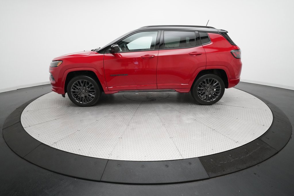 Used 2024 Jeep Compass Limited w/ High Altitude Package image 23