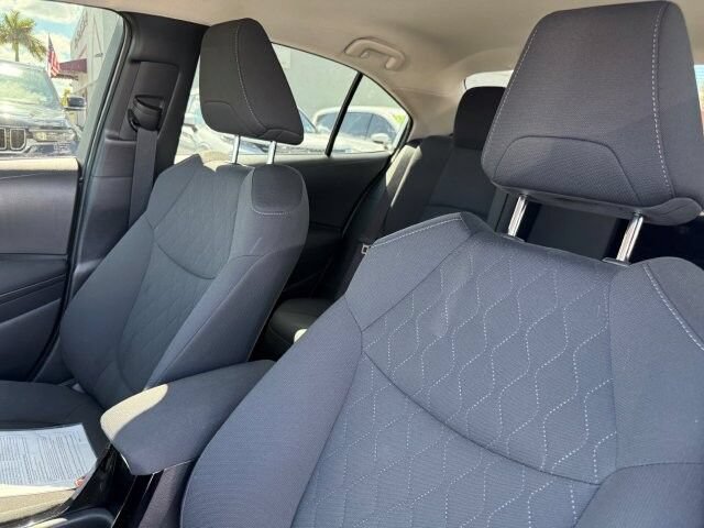 Used 2022 Toyota Corolla LE FWD image 11